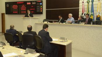 Posse de suplentes na Câmara ainda depende de discussão entre partidos