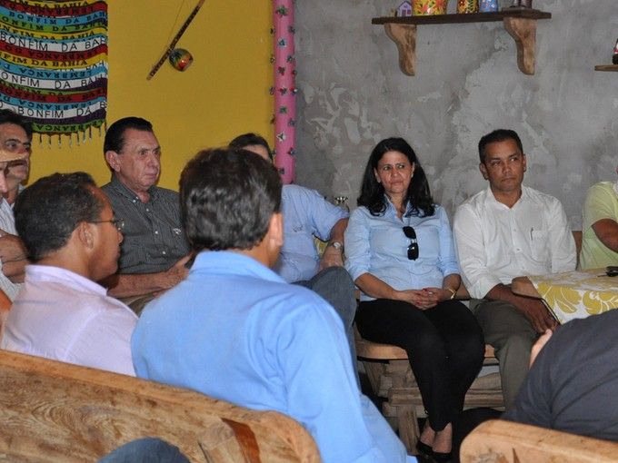 Reunião suprapartidária organizada pelo PMDB é marcada por críticas à Pátio