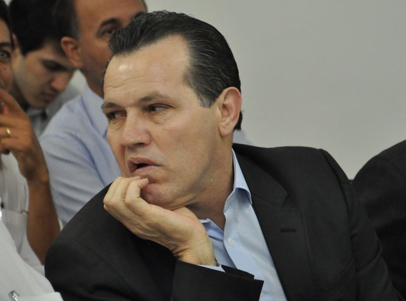 Rombo de mais de R$ 73 milhões leva Justiça a bloquear contas do governador e secretários de MT