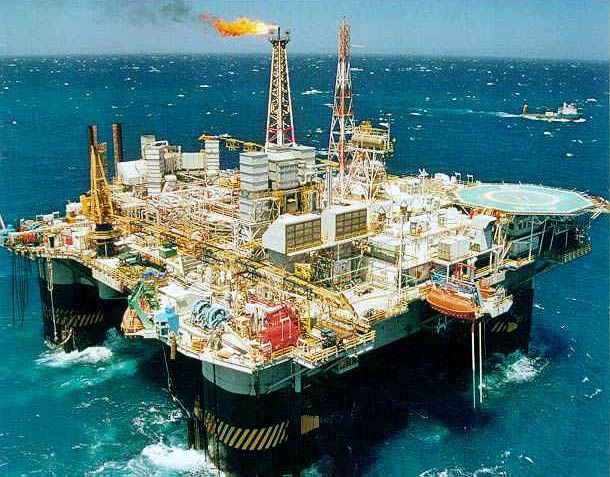Maioria dos contratos feitos pela Petrobras não teve licitação, diz TCU