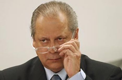 Ministro do STF cancela autorização para viagem de José Dirceu
