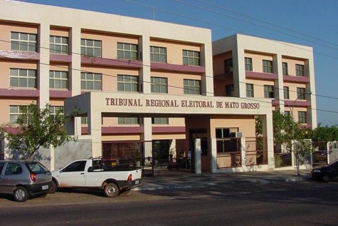 TRE apresenta juízes auxiliares na eleição de 2012 e lança cartilha para partidos e pré-candidatos