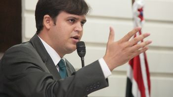 Projeto de lei institui Libras na propaganda oficial do município