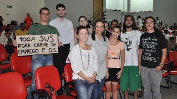 Professores e estudantes de psicologia vão à Câmara protestar contra internação compulsória