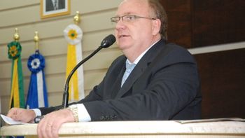 “Ele que cuide da Prefeitura”, diz líder do PMDB à Pátio