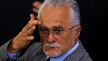 Genoino renuncia ao mandato de deputado federal
