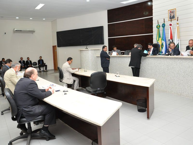 LOA é aprovada na Câmara com 18 emendas