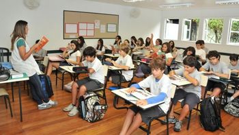 O sol e o umbigo: Prefeito quer nova mentalidade na Educação