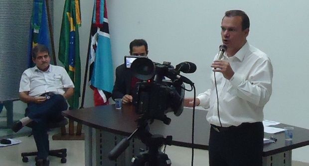 Wellington volta a cobrar CPI da travessia e diz que já pediu investigações à PF e ao MP