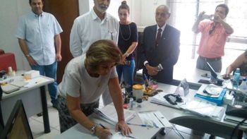 Lucimar Campos assume prefeitura de Várzea Grande