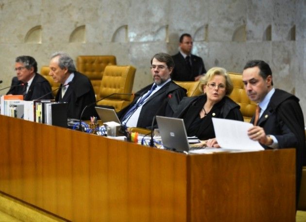 Advogados de oito réus entram com novos recursos no processo do mensalão 