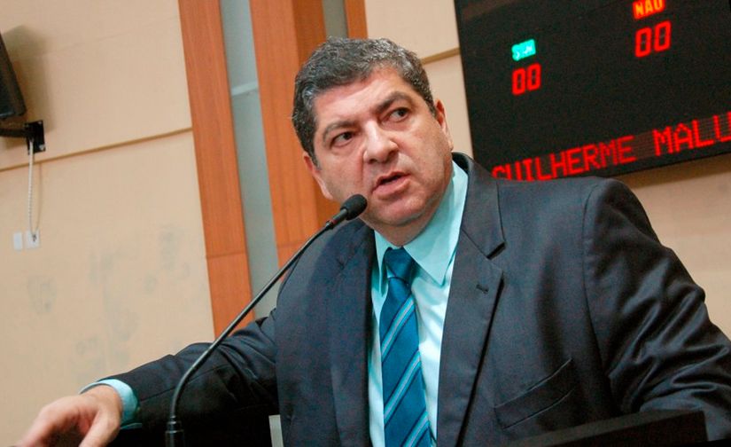 Maluf aponta superfaturamento de R$ 4,7 mi em licitação