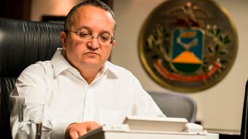 Governador usa mídias sociais para demostrar irritação com obra do VLT, em Cuiabá