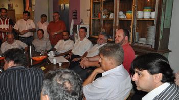 Reuniões para discutir candidatos a vice-prefeito avançaram a madrugada e terminaram sem decisões