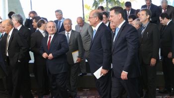 Dilma recebe cobranças de Taques e Geraldo Alckmin