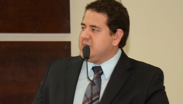 Ibrahim poderá ser líder do prefeito na Câmara