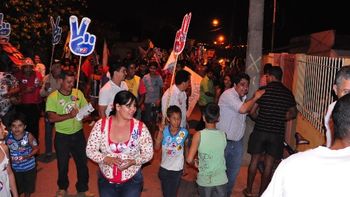 Ananias Filho realiza caminhada noturna na região da Vila Olinda e pede apoio de moradores