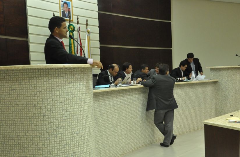 Câmara aprova em primeira votação lei que cria cargo de Agente de Saúde e Endemias