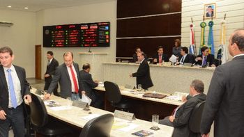 Câmara rejeita mudança no Regimento e eleição da Mesa Diretora será em dezembro