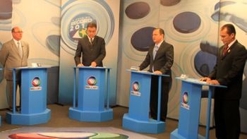 O Alvo: Taques prefere não reagir a ataques e frustra eleitores no primeiro debate na TV