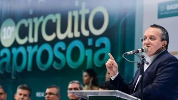 Pedro Taques pede dinheiro a Eduardo Cunha