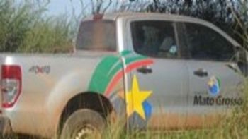 É bem MT: Carro do Governo do Estado é flagrado em casa de prostituição