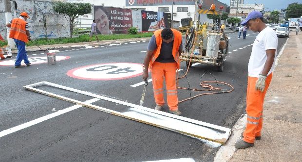 Prefeito mantém plano de pavimentar todas as ruas e recuperar asfalto antigo