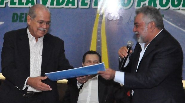 Indiferença do Governo Federal pode explicar embargo de obra no terminal ferroviário