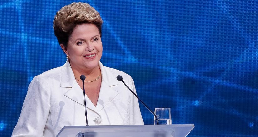Dilma Rousseff pede apoio e promete mais poder às mulheres