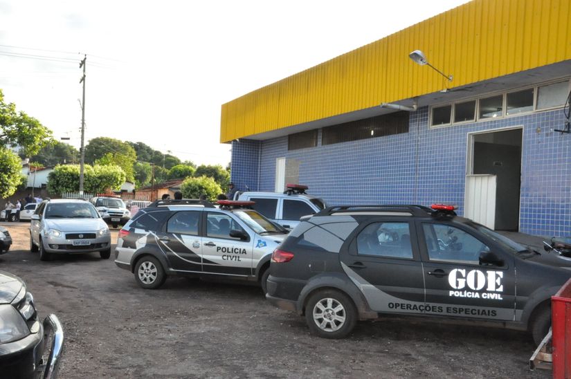 Polícia Civil prende cinco pessoas por tráfico de drogas em Rondonópolis