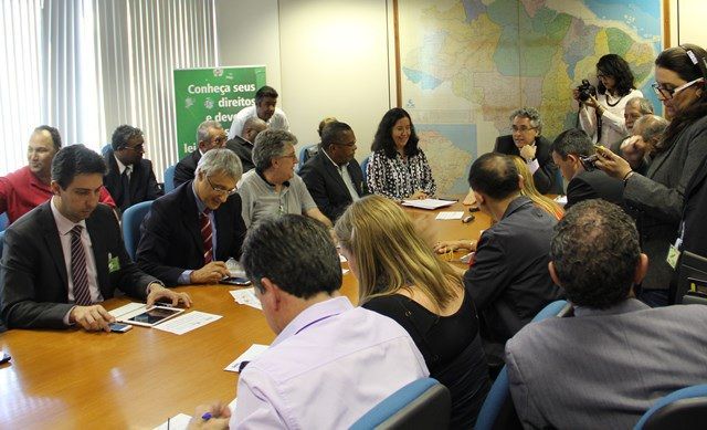 Governo mantém proposta e greve nas federais continua