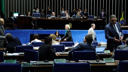 Emenda que aumenta repasses a municípios será promulgada amanhã
