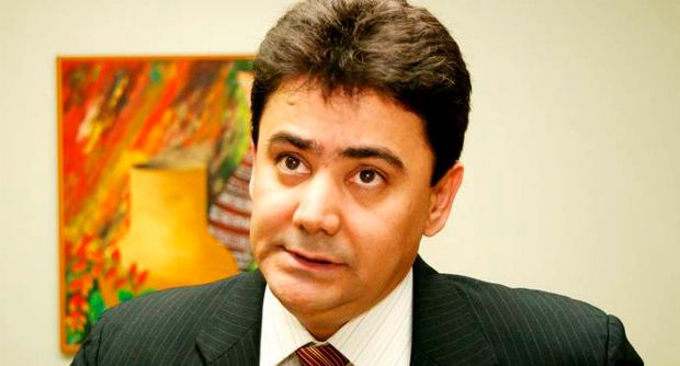Eder Moraes deixa a prisão, não fala com a imprensa e é mistério na eleição