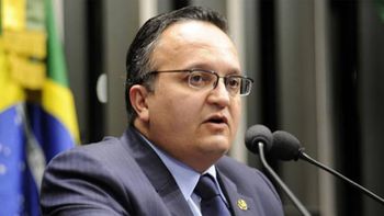Para Taques, se Sachetti mudar de ideia sobre candidatura, situação será debatida pelo PDT