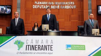 Prefeitos cobram novo Pacto Federativo e maior autonomia financeira para os  municípios
