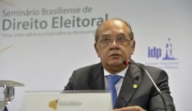 Gilmar Mendes vota pela anulação de decreto que muda bancadas na Câmara