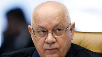 Zavascki revê decisão e mantém prisão de investigados na Operação Lava Jato