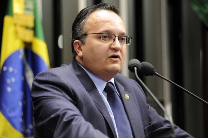 Pedro Taques marca presença na campanha de Barra do Garças nesta segunda