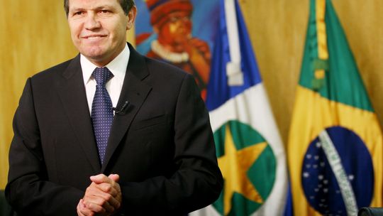 Votação para autorizar investigação de Silval é adiada mais uma vez