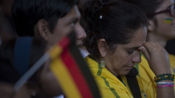 Dilma diz estar 'muito triste' com derrota histórica sofrida pela seleção