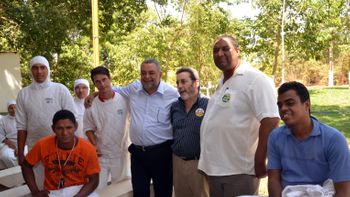 Percival e Rogério ouvem reivindicações de funcionários do frigorífico Agra