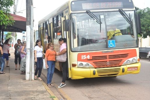 Ibrahim quer desobrigar obesos e grávidas de passarem na catraca dos ônibus