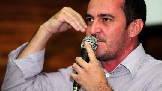 Crime e castigo: Negligência na defesa dos interesses dos municípios causou afastamento de Chiquinho