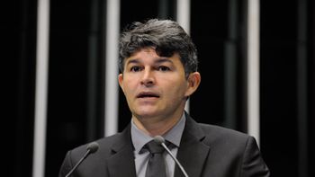 Senador estreante, Medeiros faz malabarismos para tentar ser prefeito de Rondonópolis