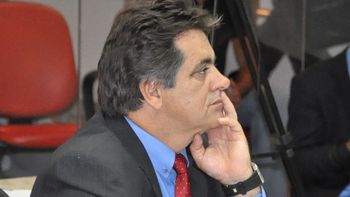 Após 'aula' sobre regimento, vereador terá nova chance para provar que realmente quer a CEI