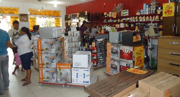 Comerciantes e trabalhadores serão chamados para discutir regulamentação do horário de funcionamento
