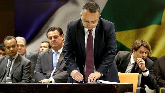 Semana no Governo começa com contratos e empenhos suspensos; contas serão auditadas