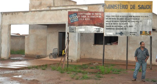 Moradores da região do bairro Pe. Lothar se reunirão com autoridades para cobrar conclusão de obras