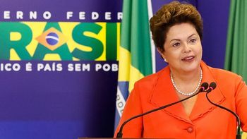 TSE rejeita multa a Dilma por propaganda antecipada
