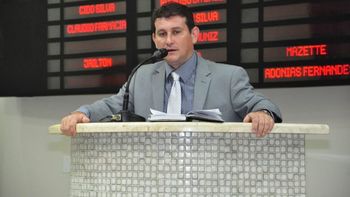 Rodrigo da Zaeli critica governo pela perda de medicamentos de alto custo